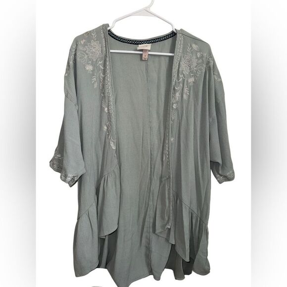 Knox Rose Embroidered Open Front Kimono - Picture 1 of 3